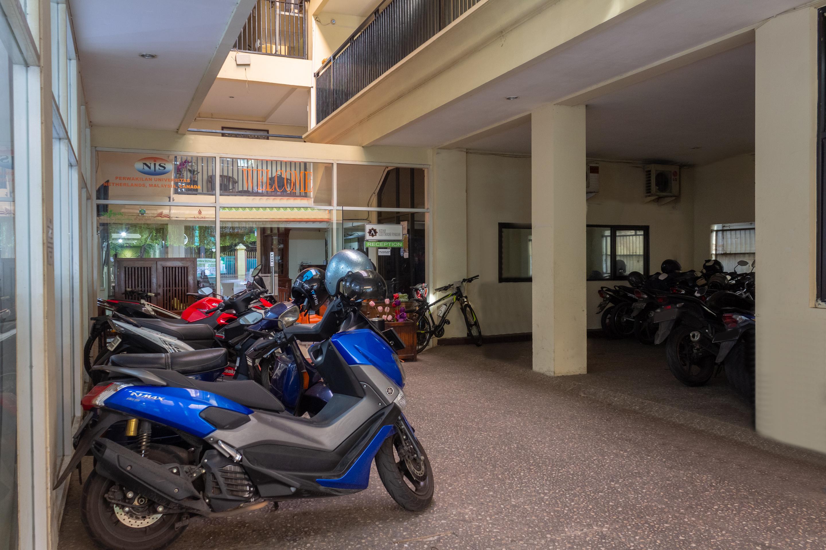 Audah Guesthouse Syariah Redpartner Jakarta Extérieur photo