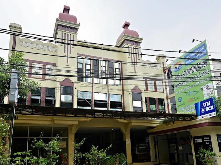 Audah Guesthouse Syariah Redpartner Jakarta Extérieur photo